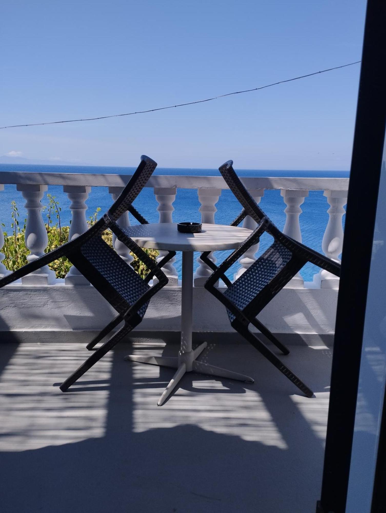 Aparthotel Marisini Sea View Batsíon Habitación foto